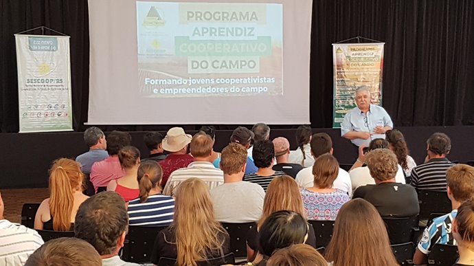 Turma do Programa Aprendiz Cooperativo do Campo da Coopermil em Candido Godoi inicia aulas dia 05/10