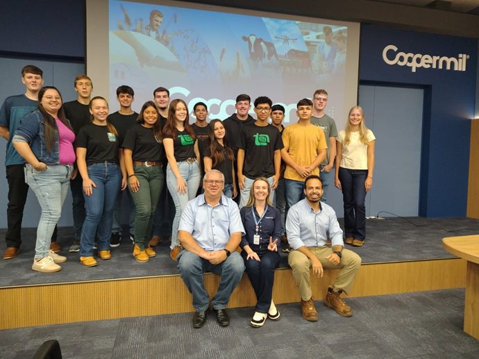 Estagiários em agropecuária iniciam atividades na Coopermil