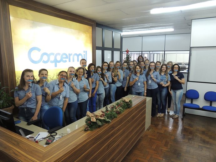 Mulheres da Coopermil na Campanha Novembro Azul