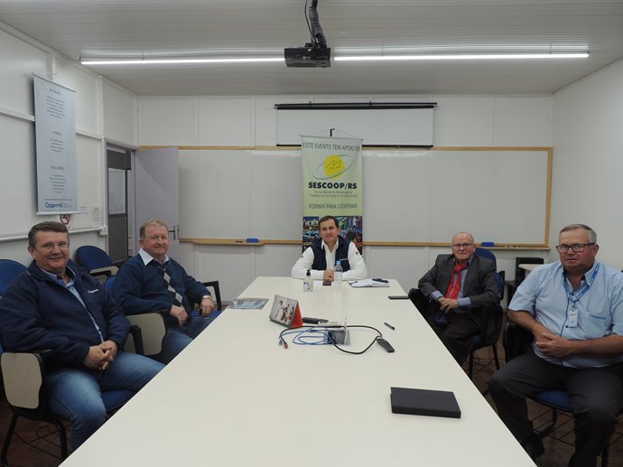 Prefeito de São Pedro do Butiá visita Coopermil