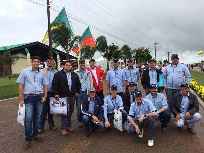 Colaboradores da Coopermil participaram da Expodireto