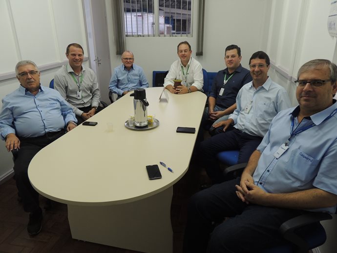 Diretoria do Sicredi Noroeste visitou a Coopermil