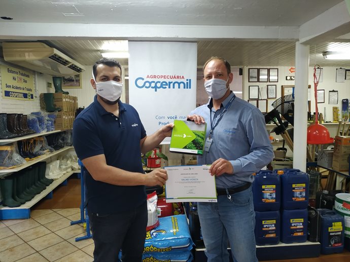 Colaborador da Coopermil Conclui Curso de Qualificação