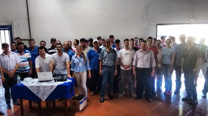 Qualidade do leite está sendo debatida em encontros com produtores