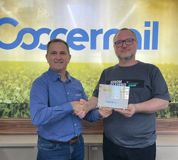 Colaborador da Coopermil encerra vinculo após 25 anos de dedicação a Cooperativa