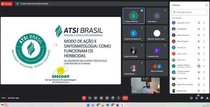 Técnicos da Coopermil em qualificação sobre herbicidas