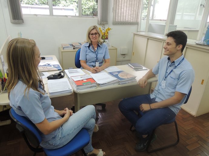 Jovens selecionados iniciam atividades do Programa Aprendiz Cooperativo
