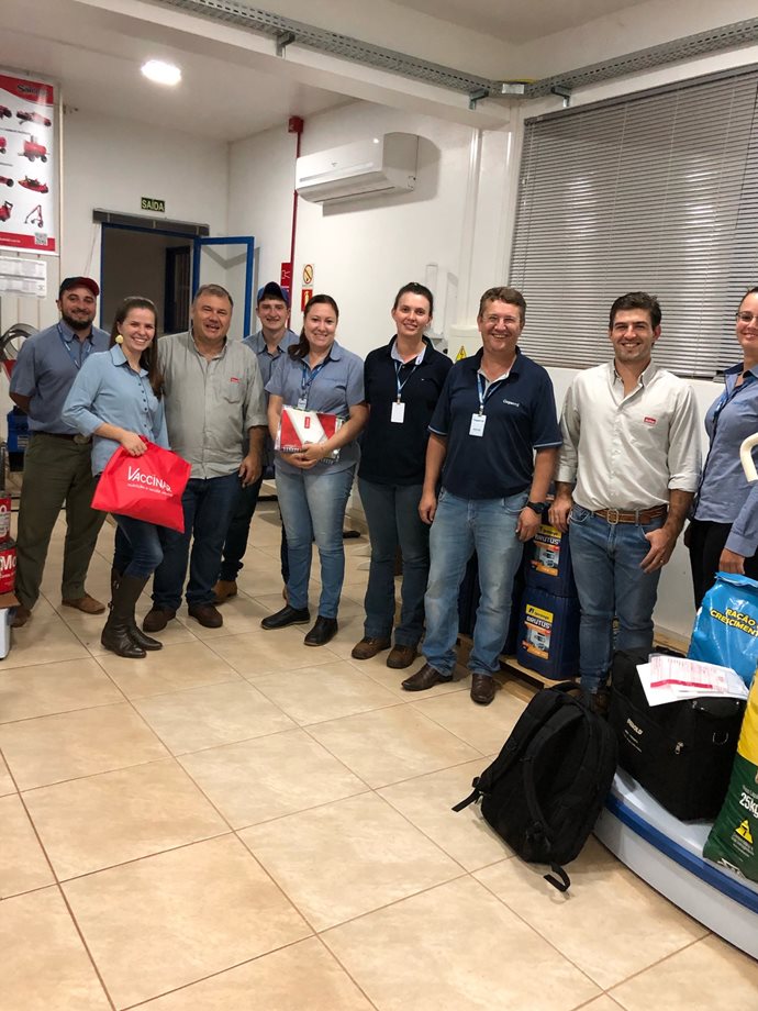 Coopermil qualifica equipe de vendas das unidades de Cerro Largo e São Pedro do Butiá